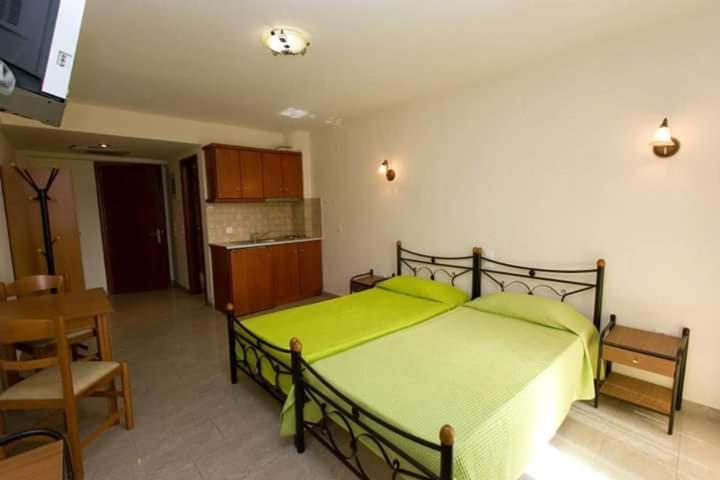 Ιωλκοσ Aparthotel Loutra Aidhipsou Exteriör bild